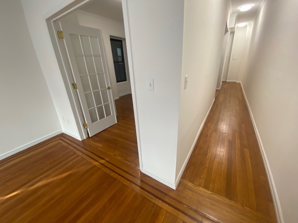 East 91st Street - Photo 2