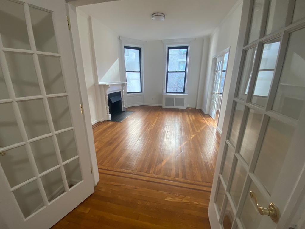 East 91st Street - Photo 0