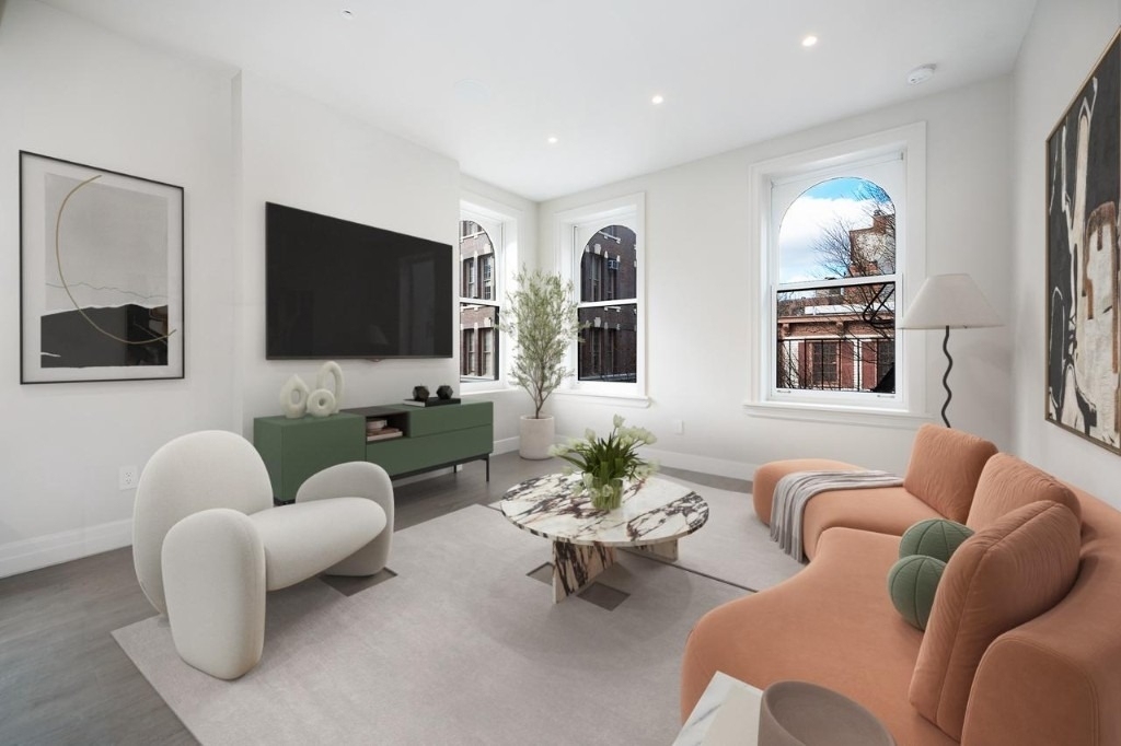 90 Bedford Street - Photo 3