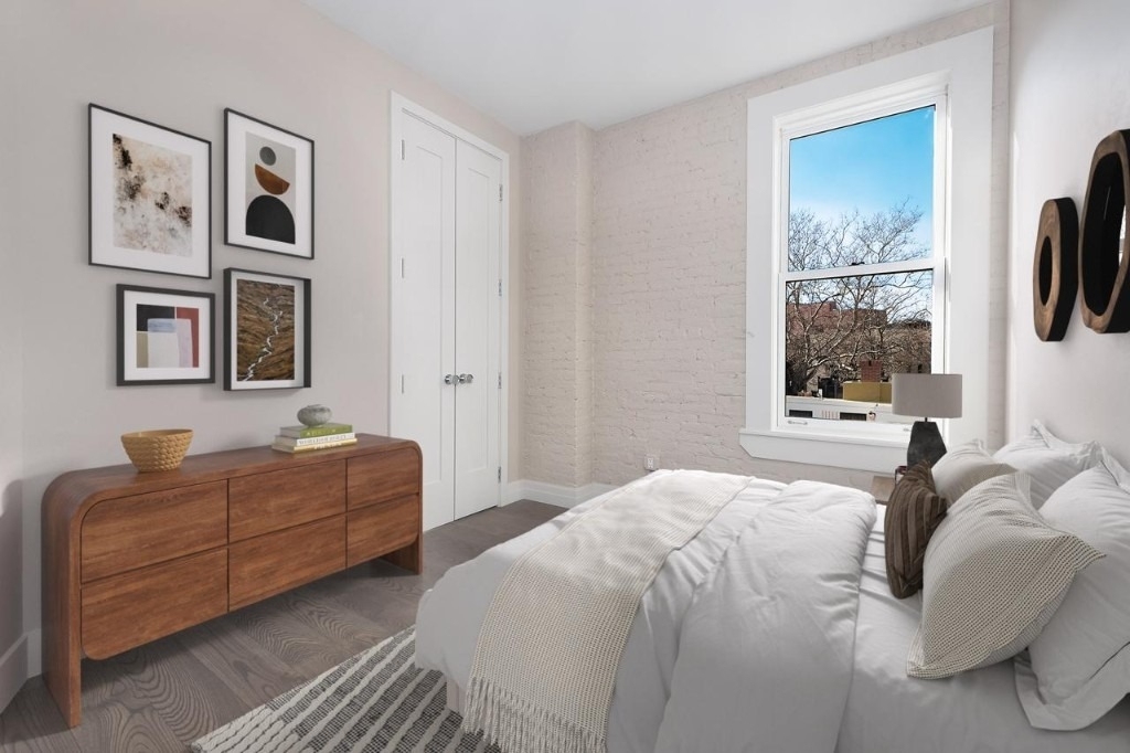 90 Bedford Street - Photo 2