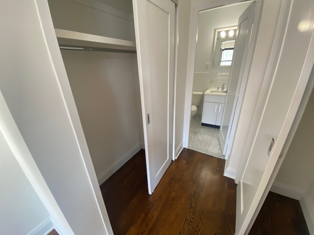 East 88th Street - Photo 6