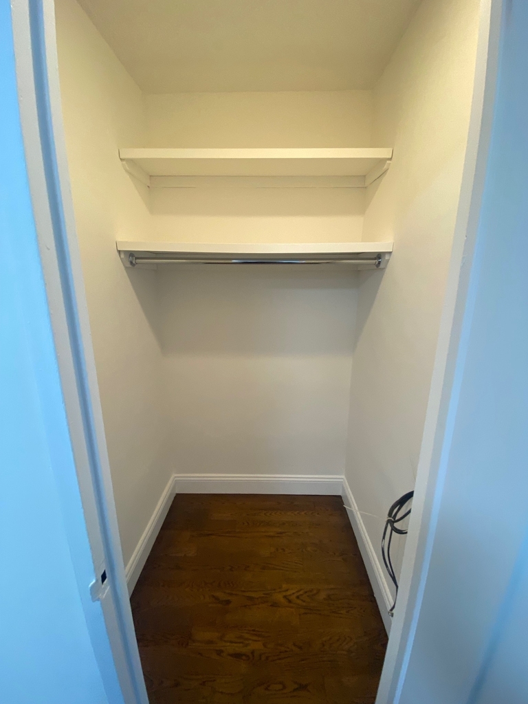 East 88th Street - Photo 10