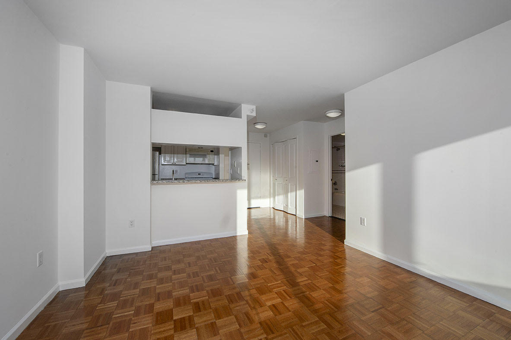 West 43rd Street & 9th Avenue - Photo 7