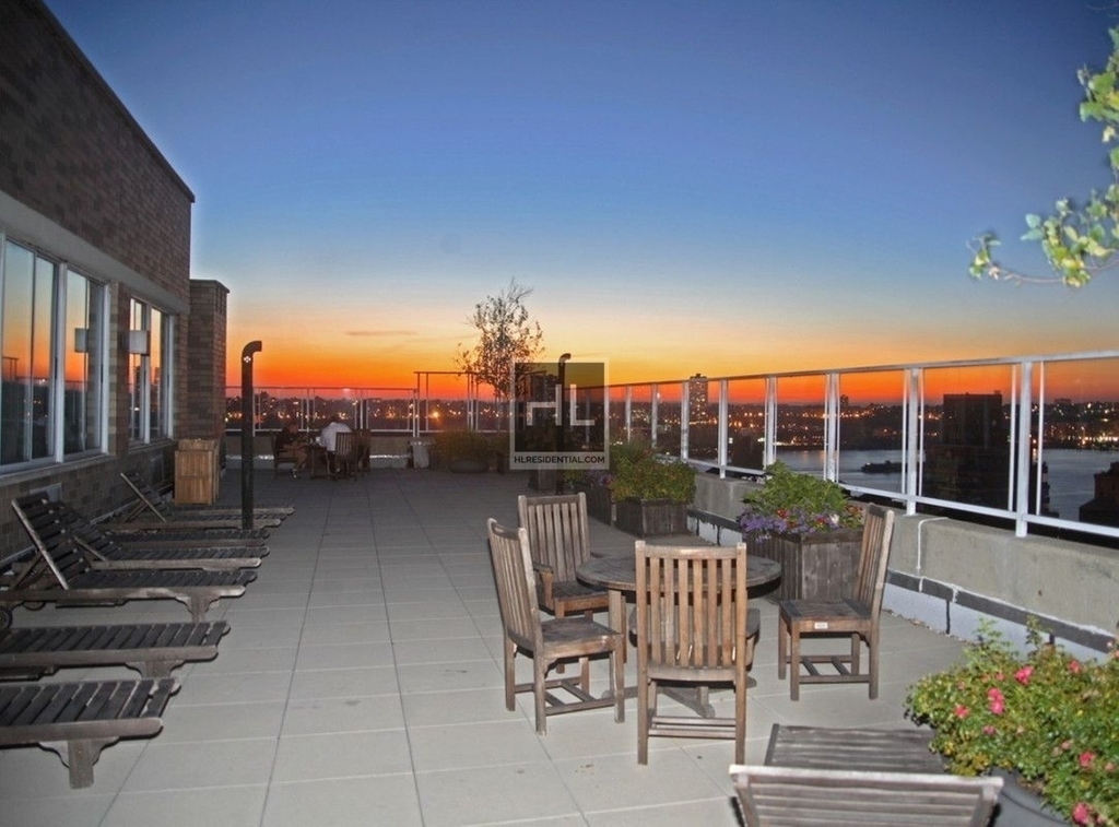 West End Avenue - Photo 9