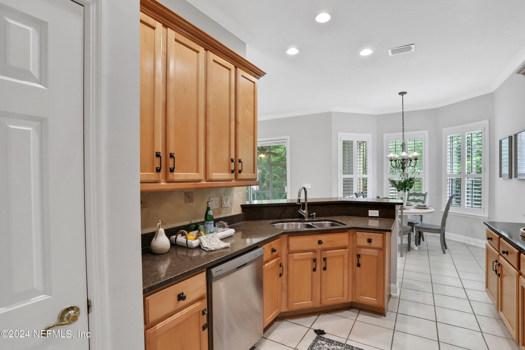 14566 Marsh View Drive - Photo 5