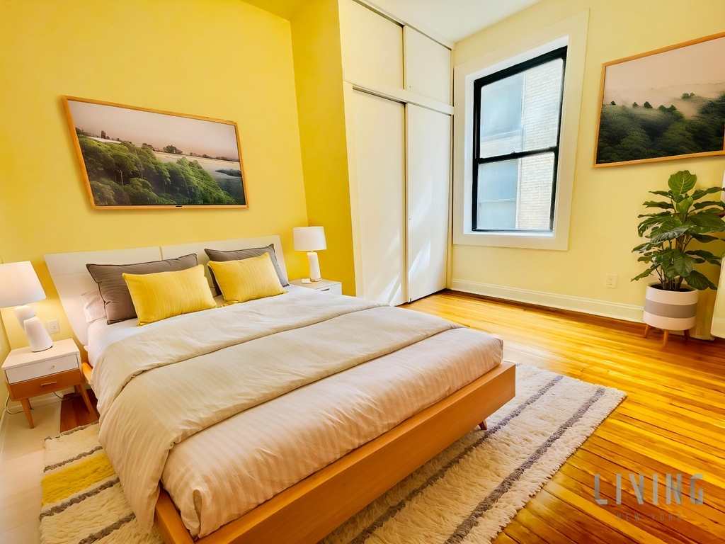 207 West 11th Street - Photo 4