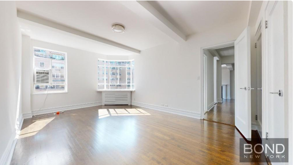 West 9th street  - Photo 3