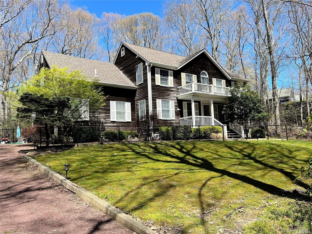 112 Laurel Valley Drive - Photo 0