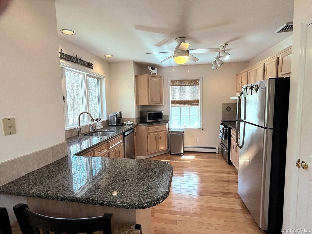 112 Laurel Valley Drive - Photo 2