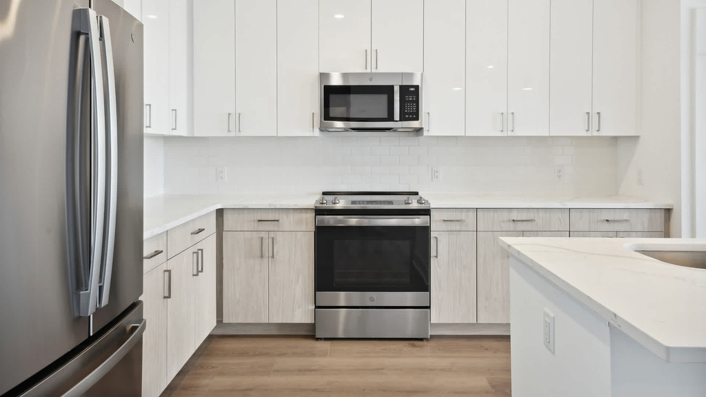 655 Washington Street - Photo 6
