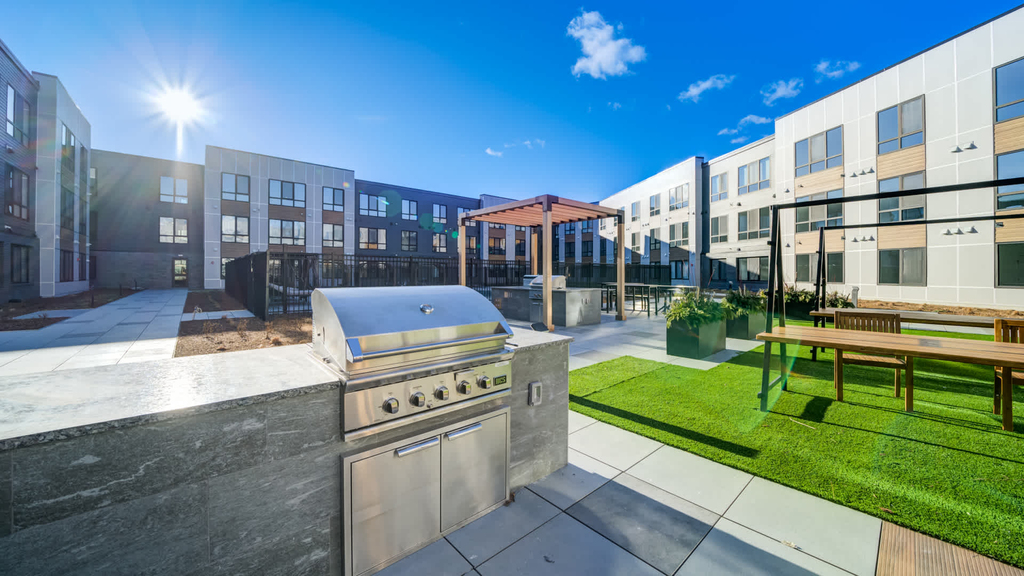 655 Washington Street - Photo 40