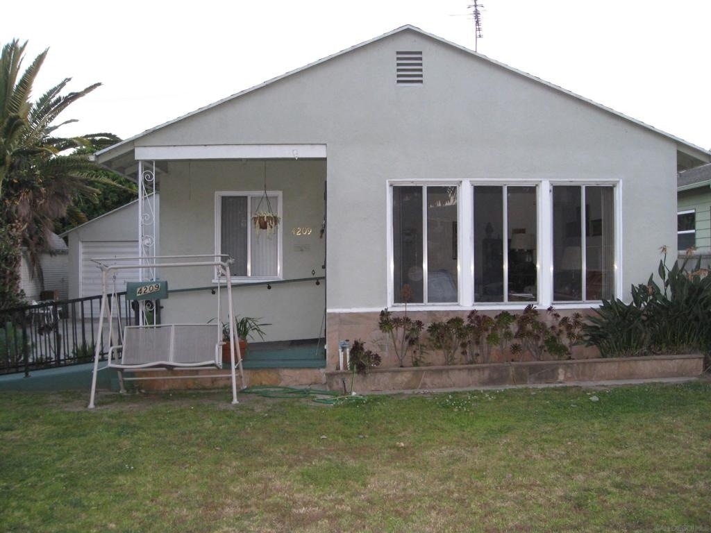 4209 Lafayette Pl - Photo 0