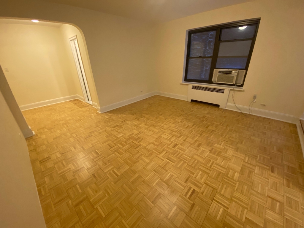East 24 street  - Photo 9