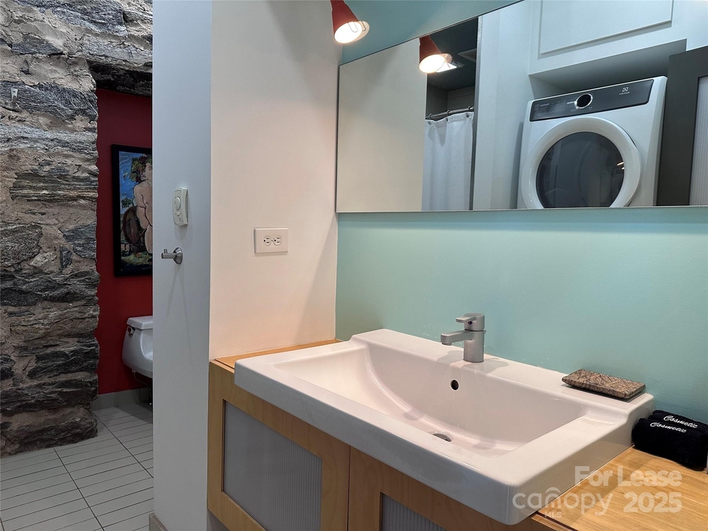 130c Biltmore Avenue - Photo 8