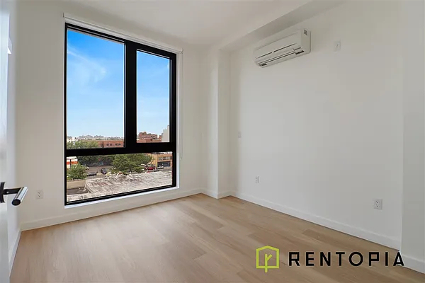 1010 Pacific Street - Photo 2