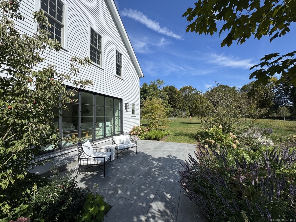 24 Old Roxbury Road - Photo 35