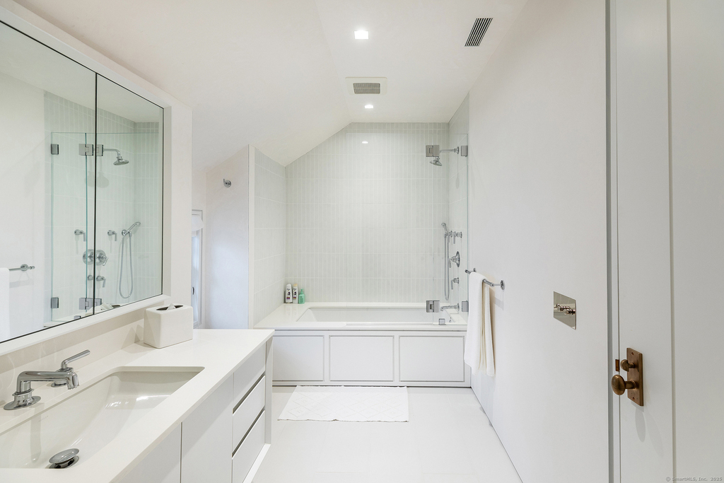 24 Old Roxbury Road - Photo 10