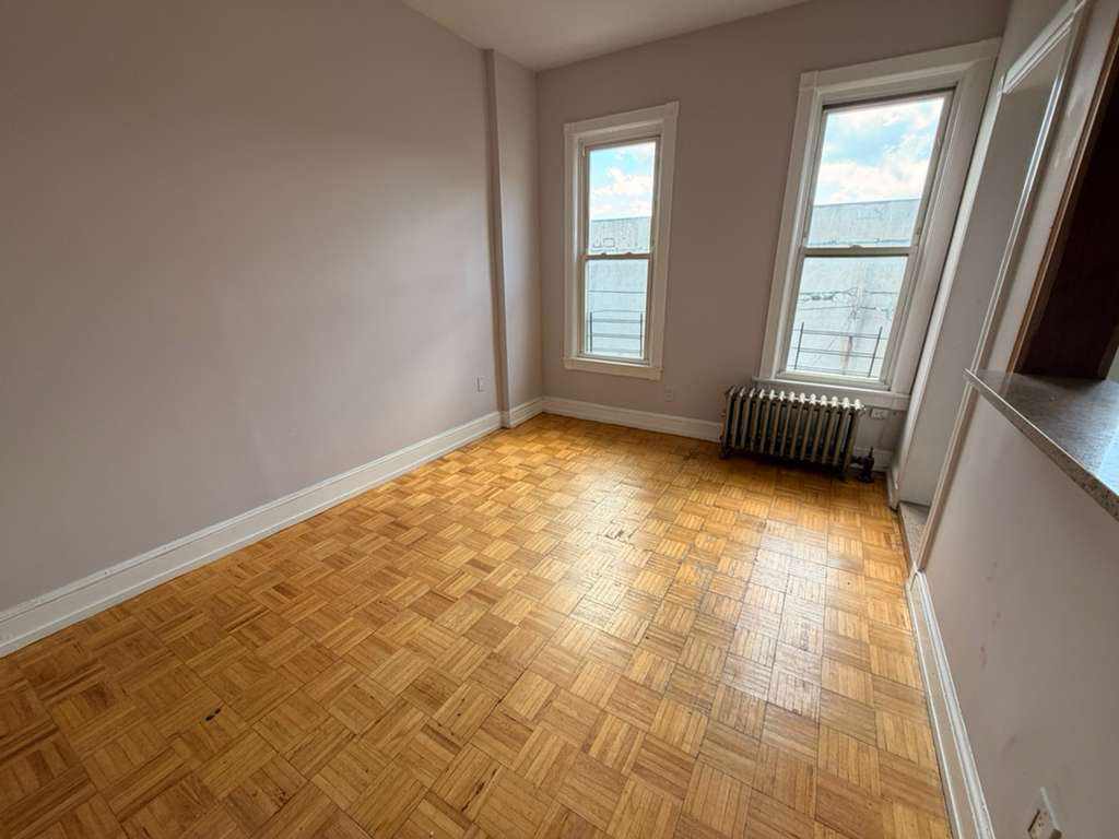 208 Pennsylvania Avenue - Photo 8