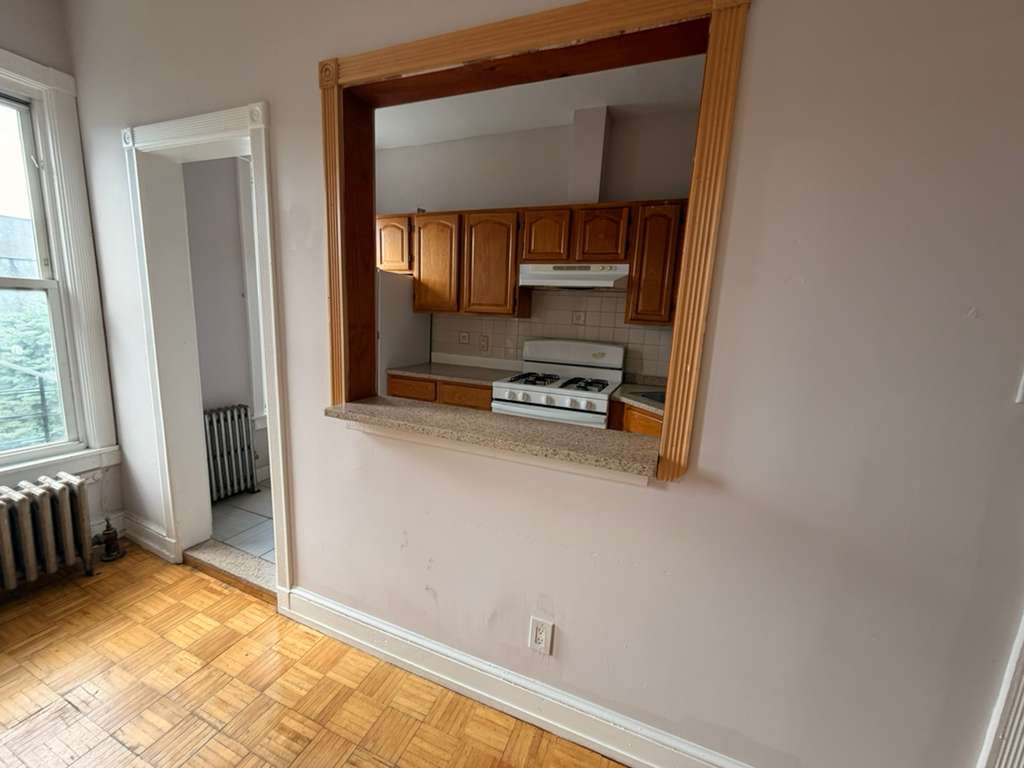 208 Pennsylvania Avenue - Photo 1