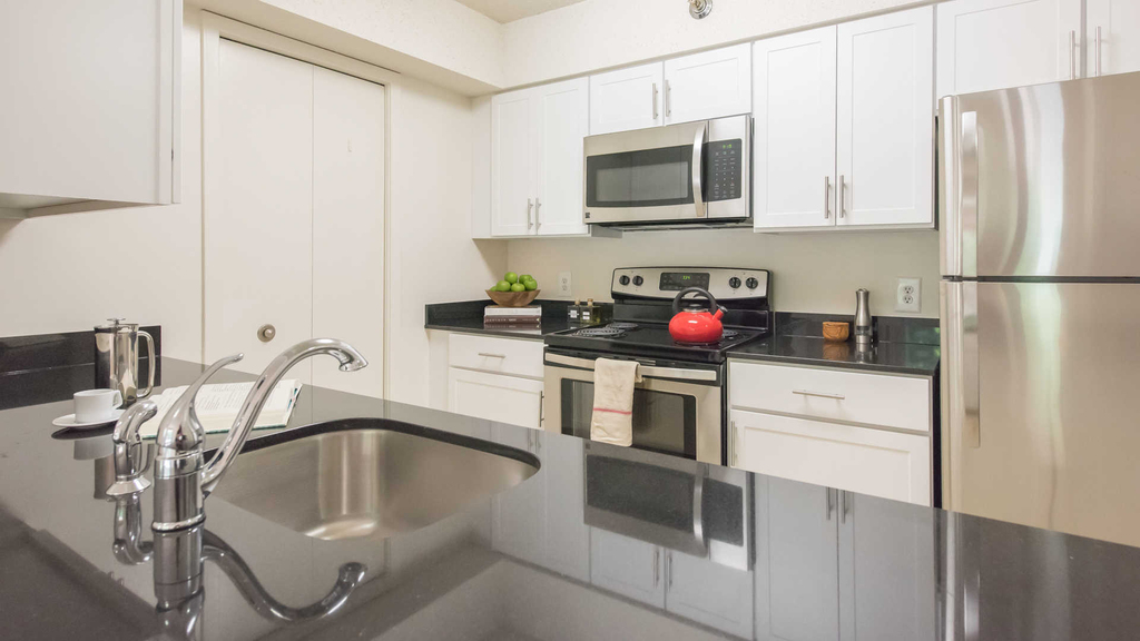 2501 Porter St. Nw - Photo 5