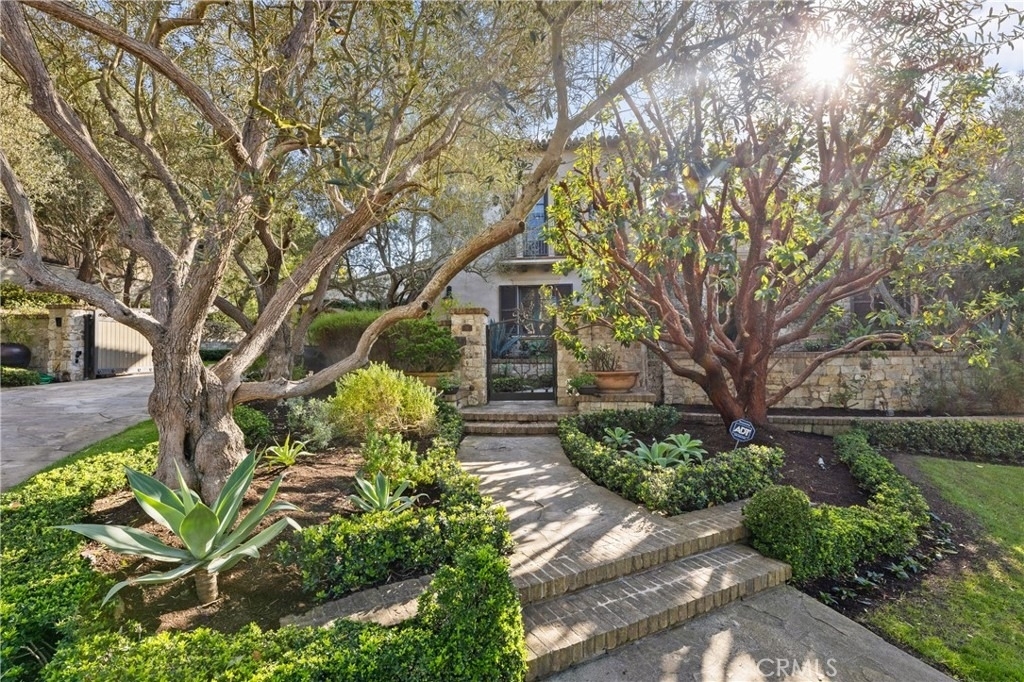 16 Shore Walk - Photo 1