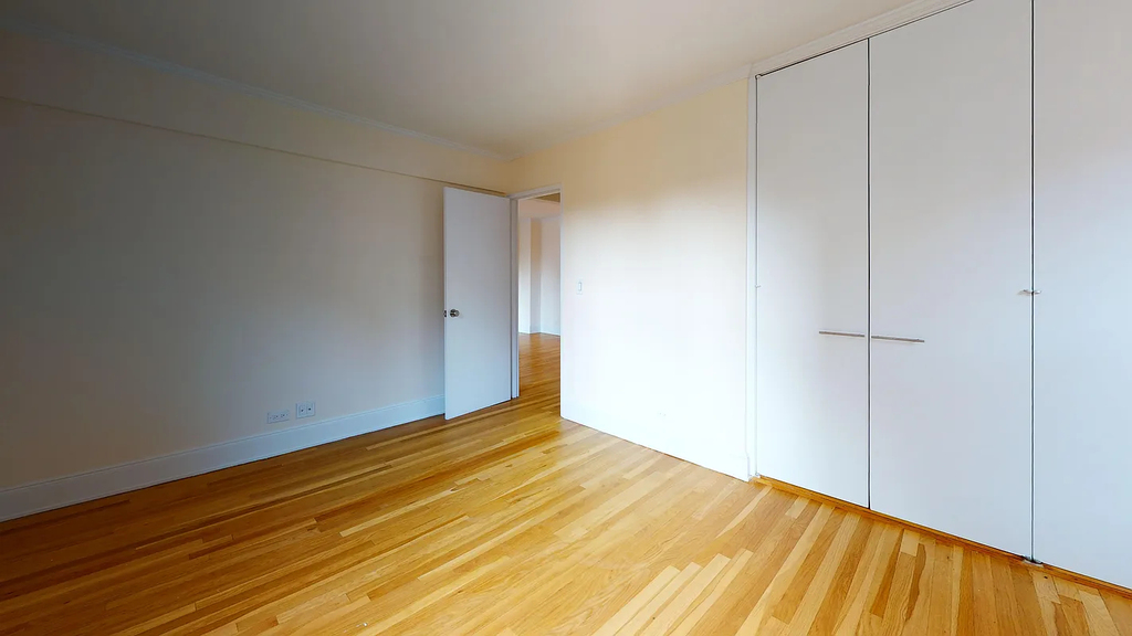 305 West 13th Street - Photo 5
