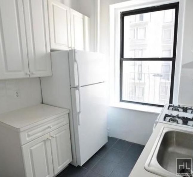 W 98th St - Photo 5