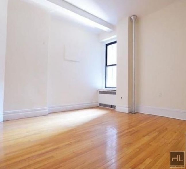 W 98th St - Photo 2