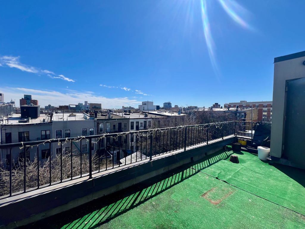 320 melrose st - Photo 9