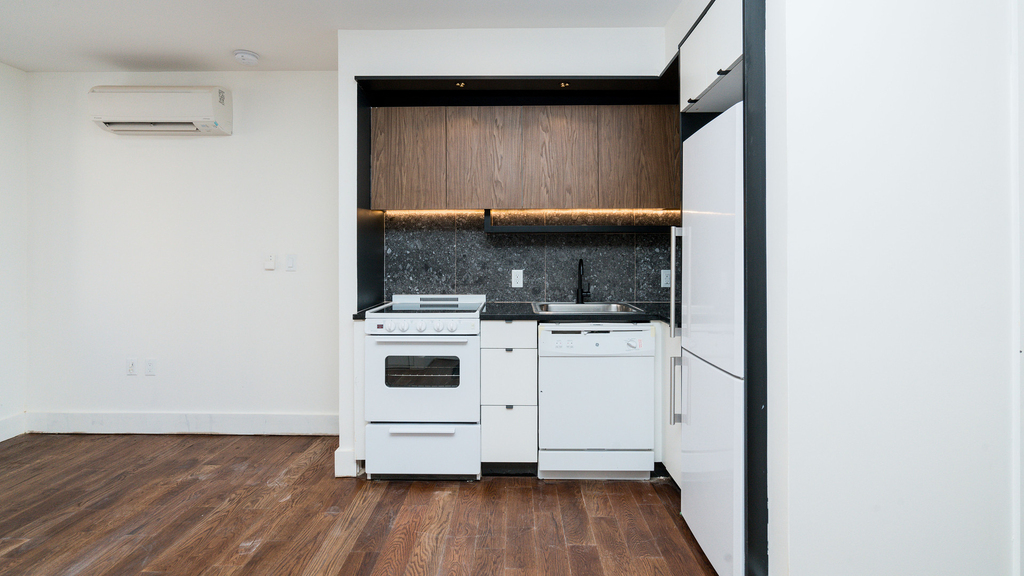 1054 Bushwick Avenue - Photo 2