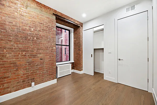 Madison Avenue - Photo 8