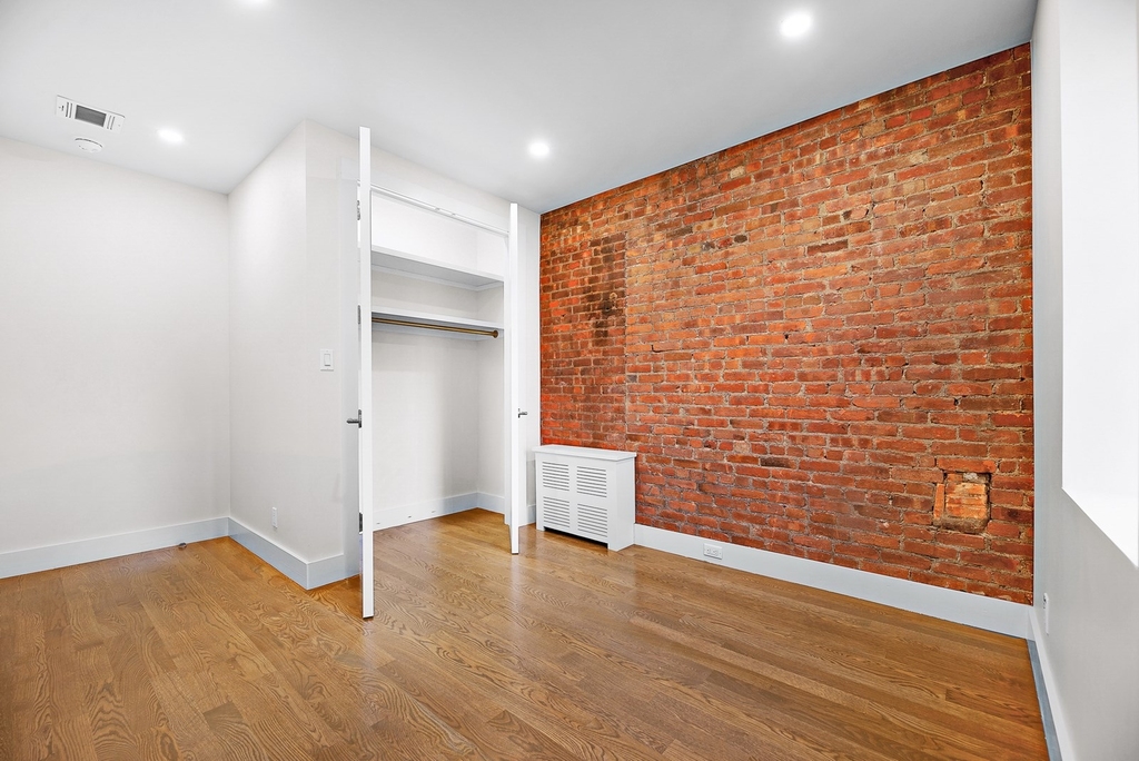 Madison Avenue - Photo 6