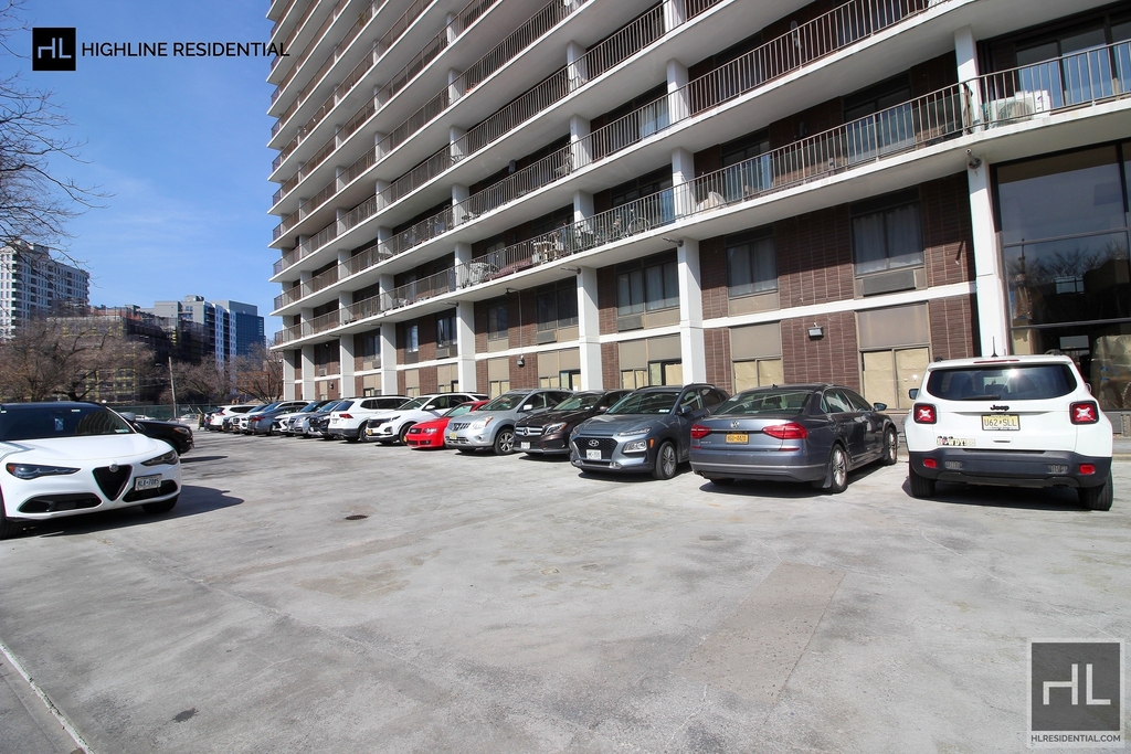 12th Street - Photo 15