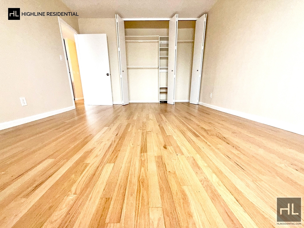 12th Street - Photo 29