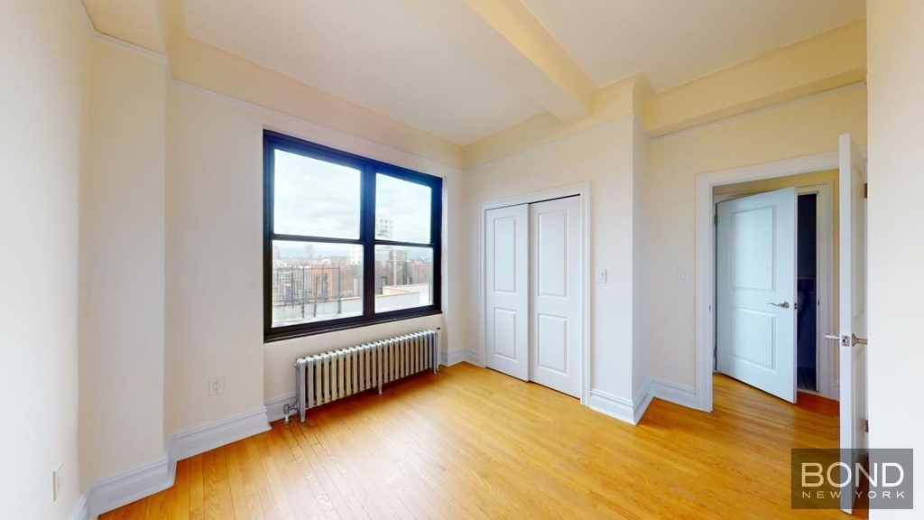 Second Avenue - Photo 3