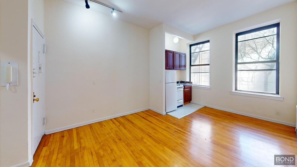 434 East 89th Street - Photo 3