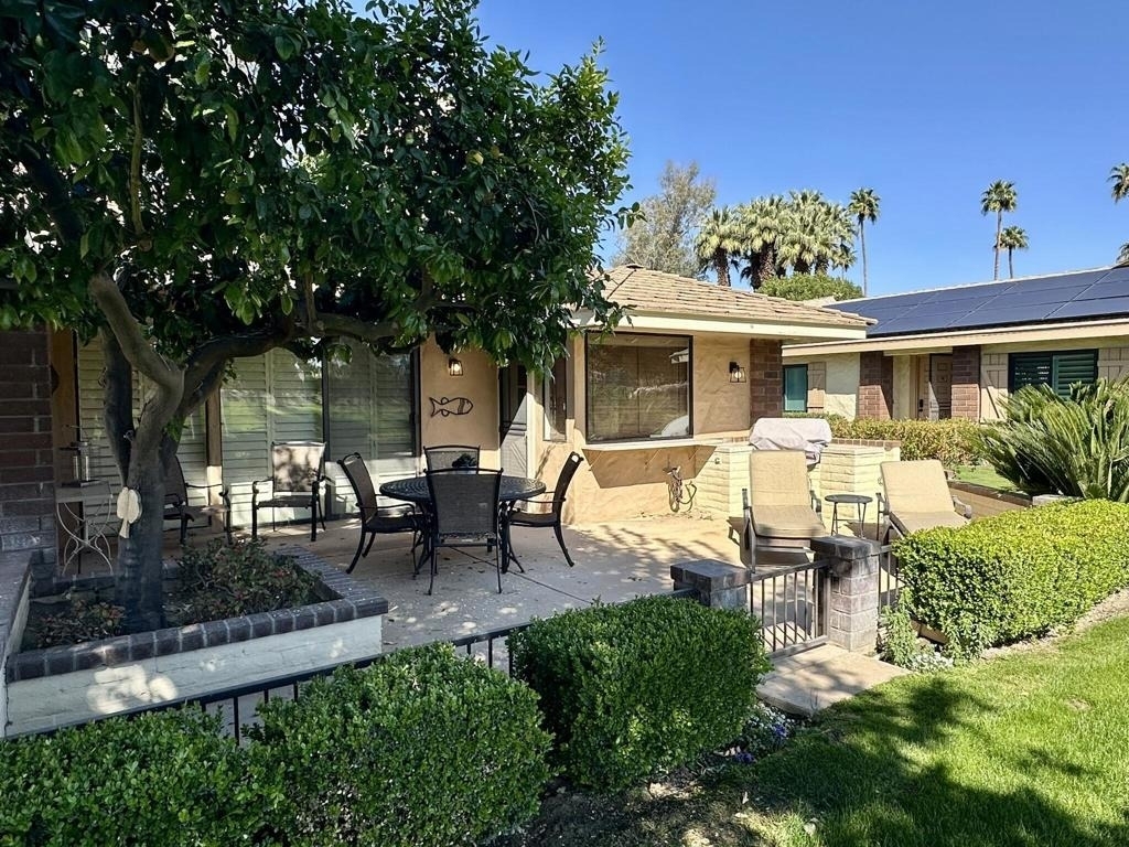 110 Giralda Circle - Photo 1
