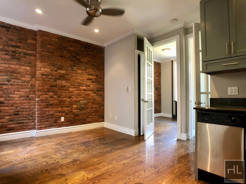 East 35th Street - Photo 14