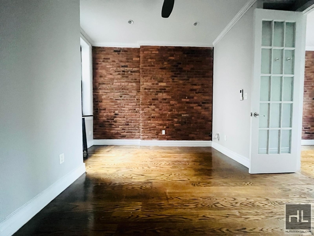 East 35th Street - Photo 6