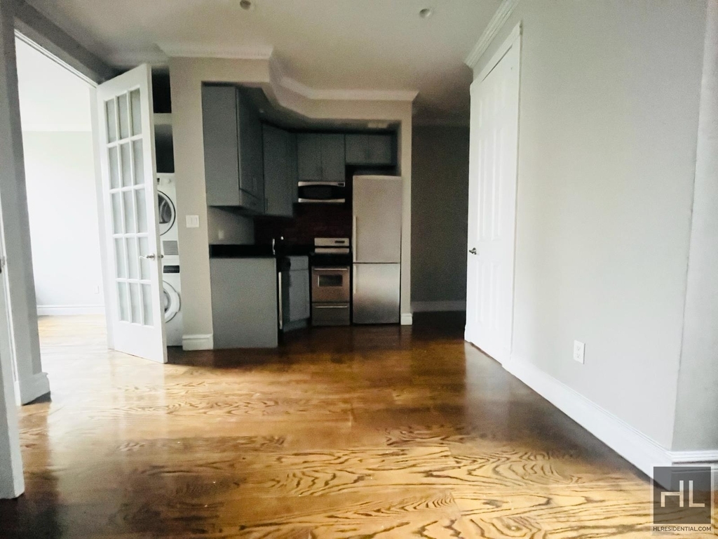 East 35th Street - Photo 8
