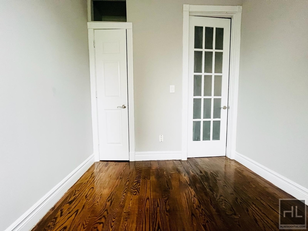 East 35th Street - Photo 9