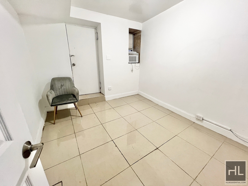 East 83rd Street - Photo 11