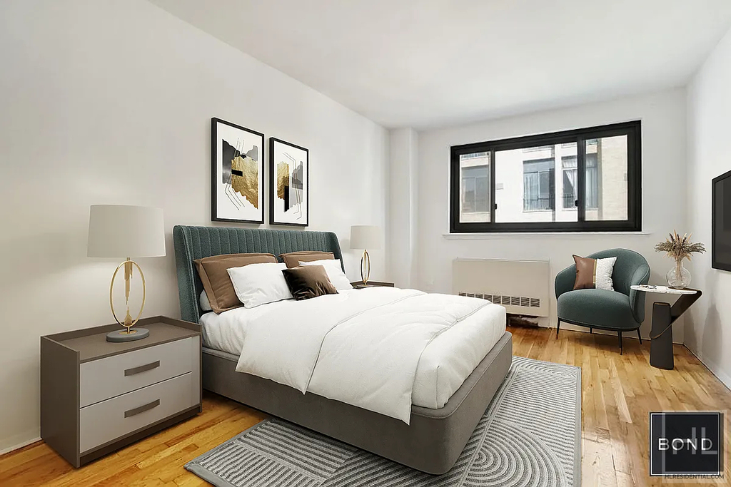 East 24th Street - Photo 2