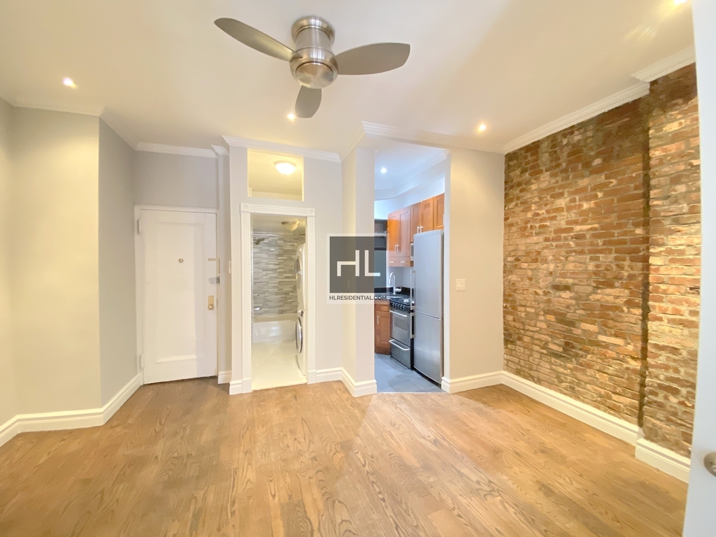 East 32nd Street - Photo 15