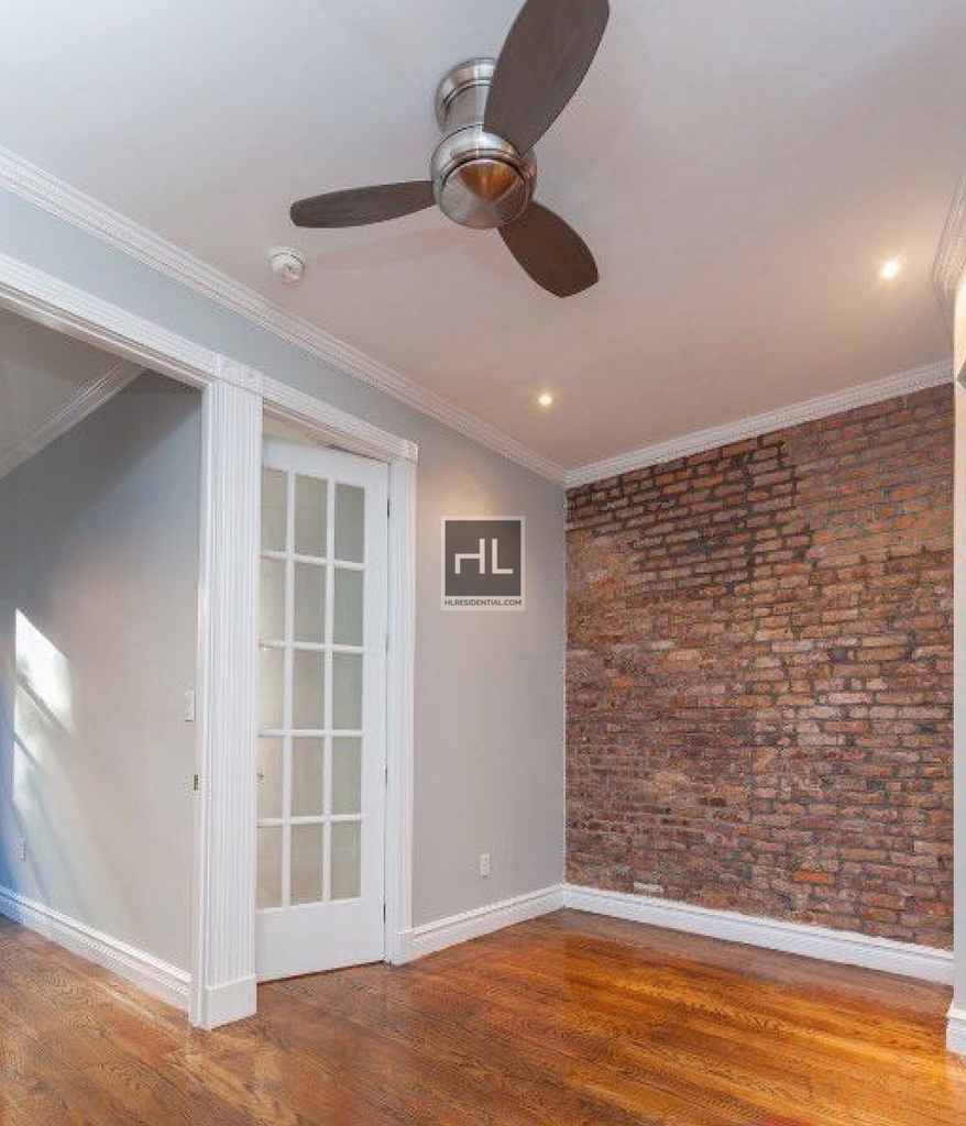 East 32nd Street - Photo 4