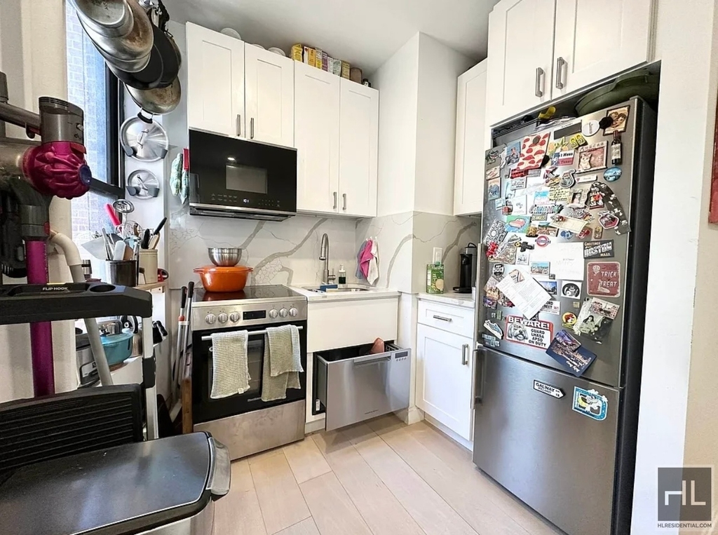 East 88th Street - Photo 5