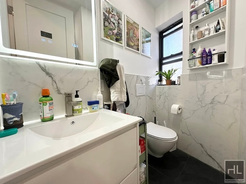 East 88th Street - Photo 9
