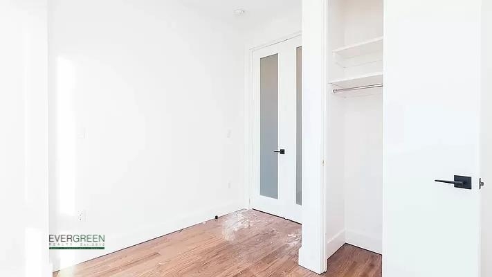 406 Cornelia Street - Photo 6