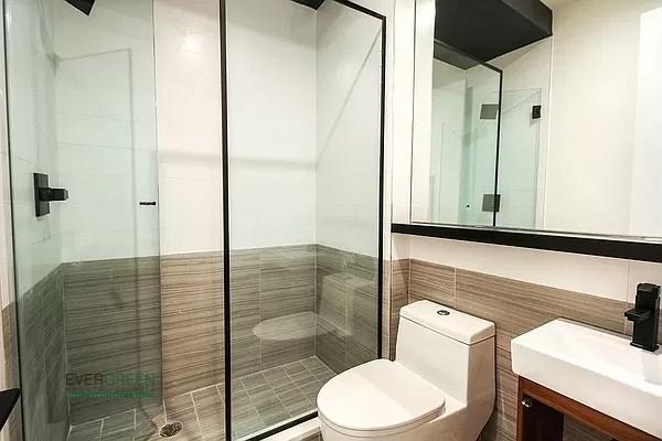 406 Cornelia Street - Photo 4