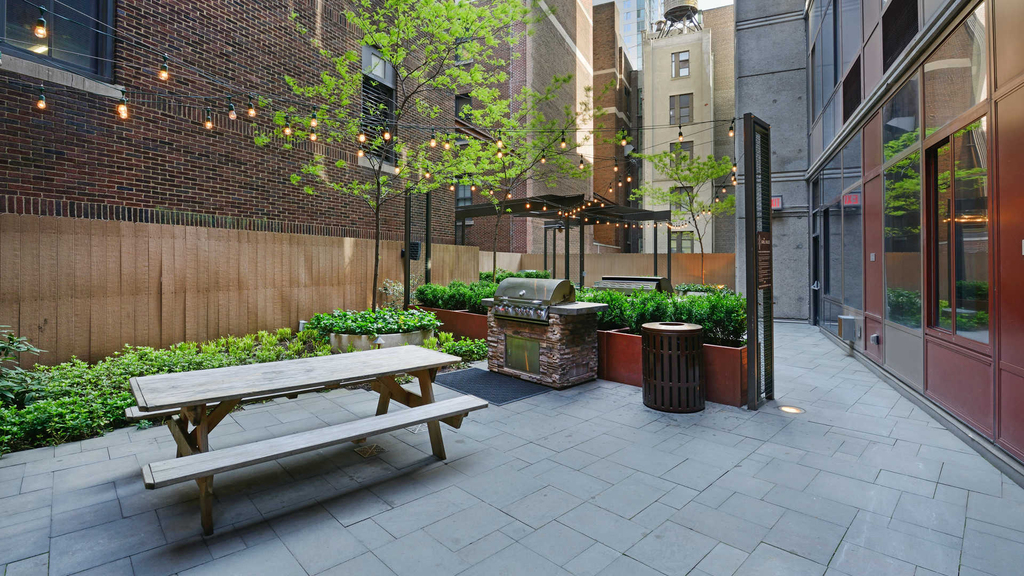 111 Lawrence Street - Photo 24